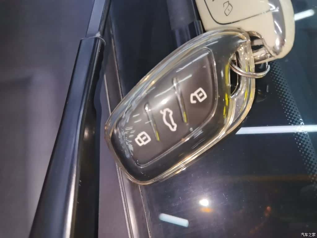 MG MG5, 2023 9