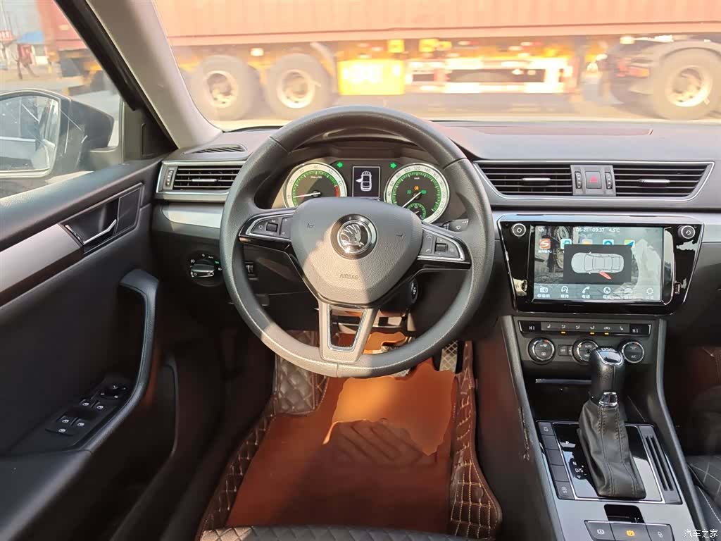 Skoda Superb, 2018 11