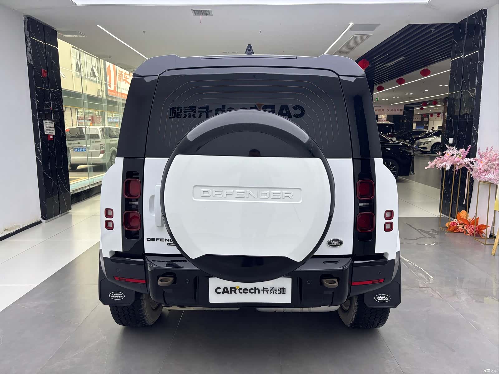 Land Rover Defender, 2022 17
