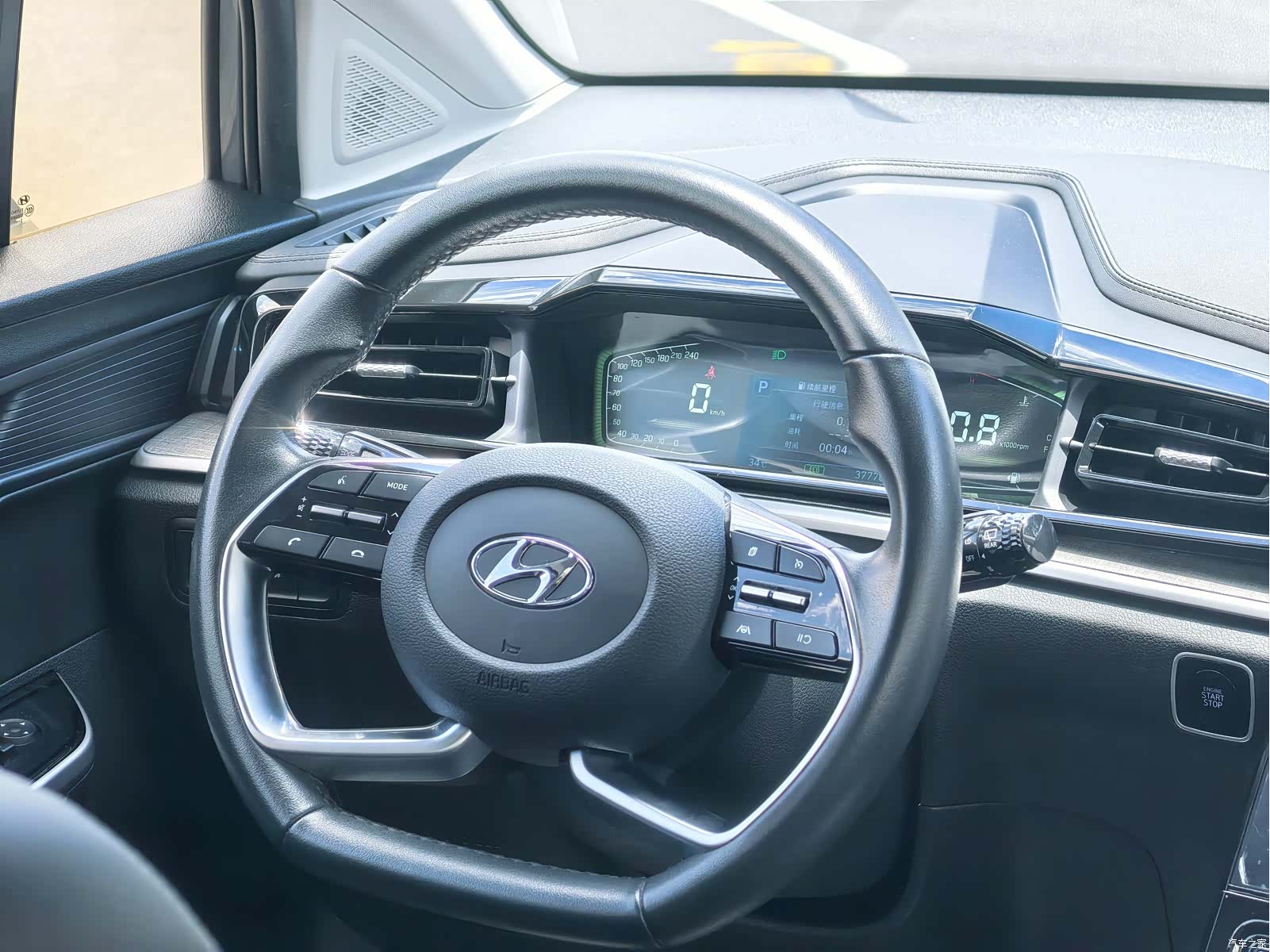 Hyundai Custo, 2023 12