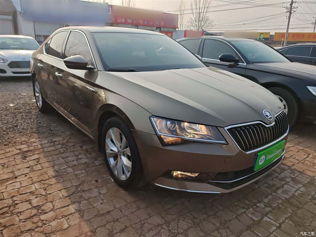 Skoda Superb, 2018 4