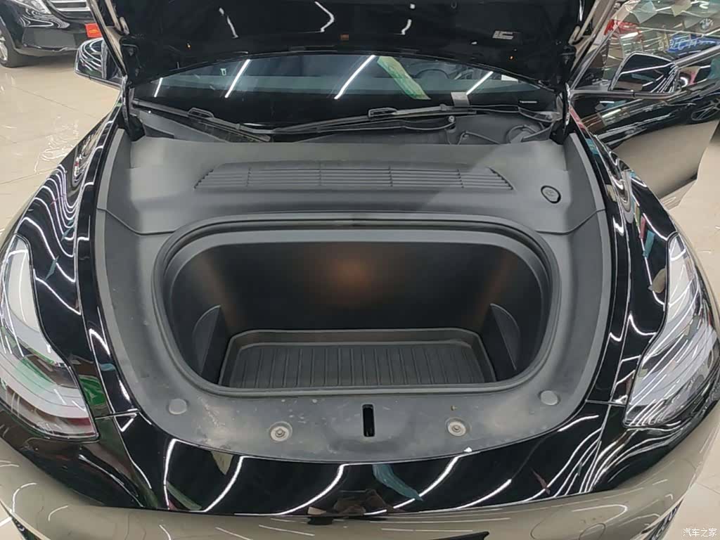 Tesla Model Y, 2022 20