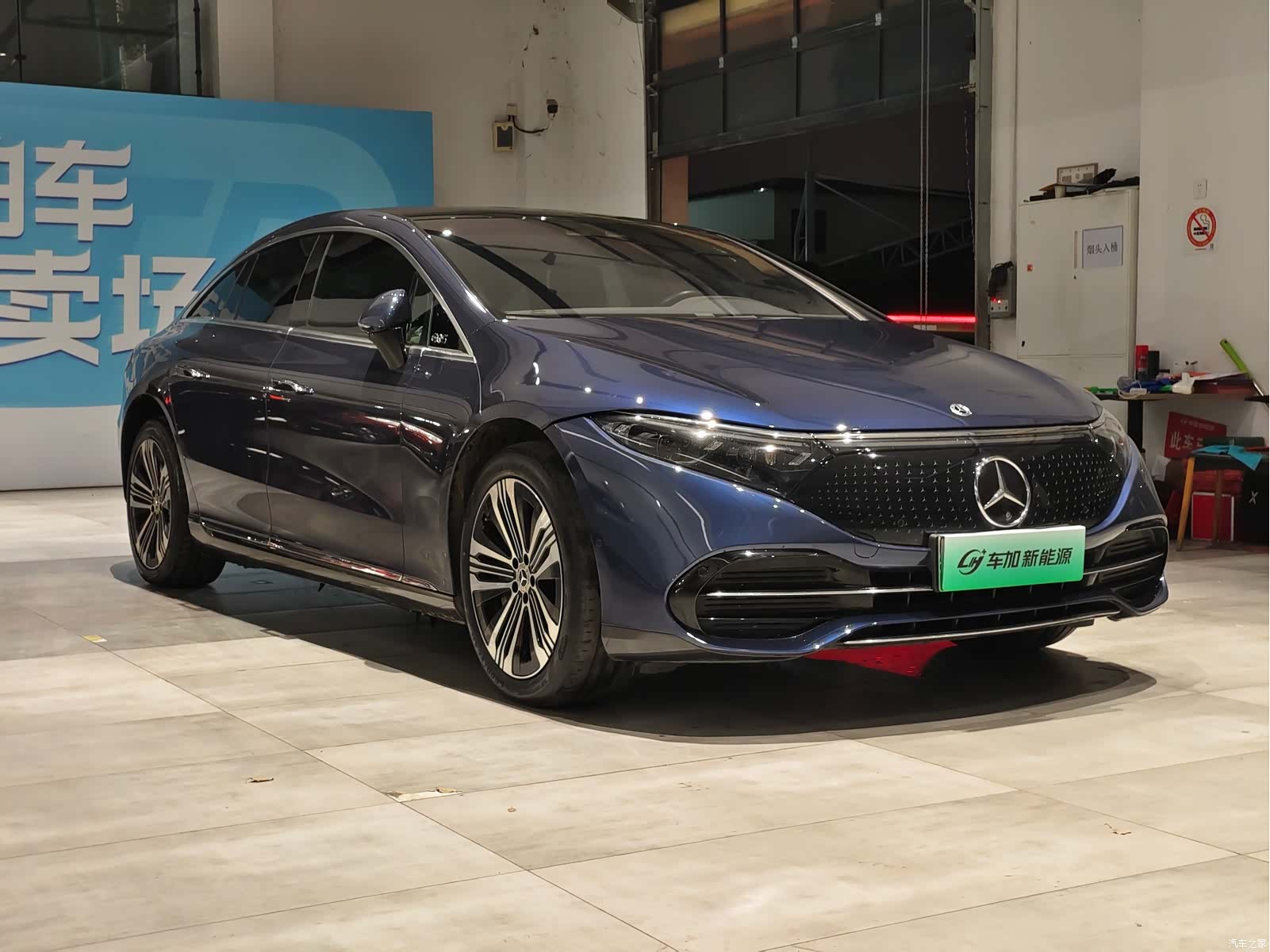 Mercedes-Benz EQS, 2024 3
