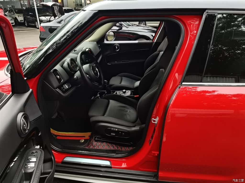 Mini Countryman, 2018 15