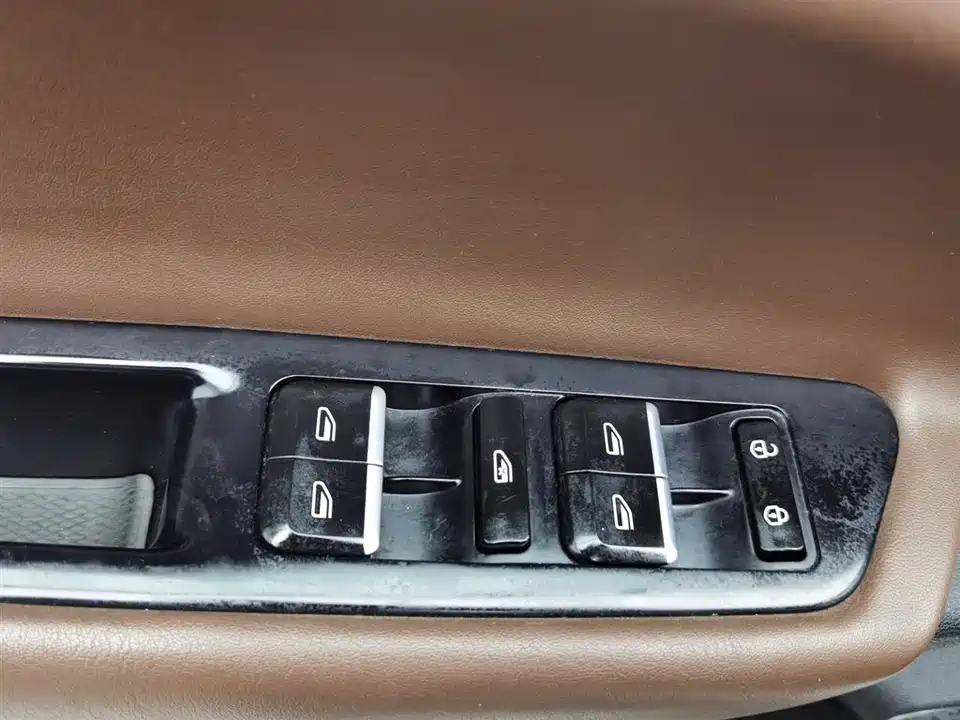 Geely Emgrand GS