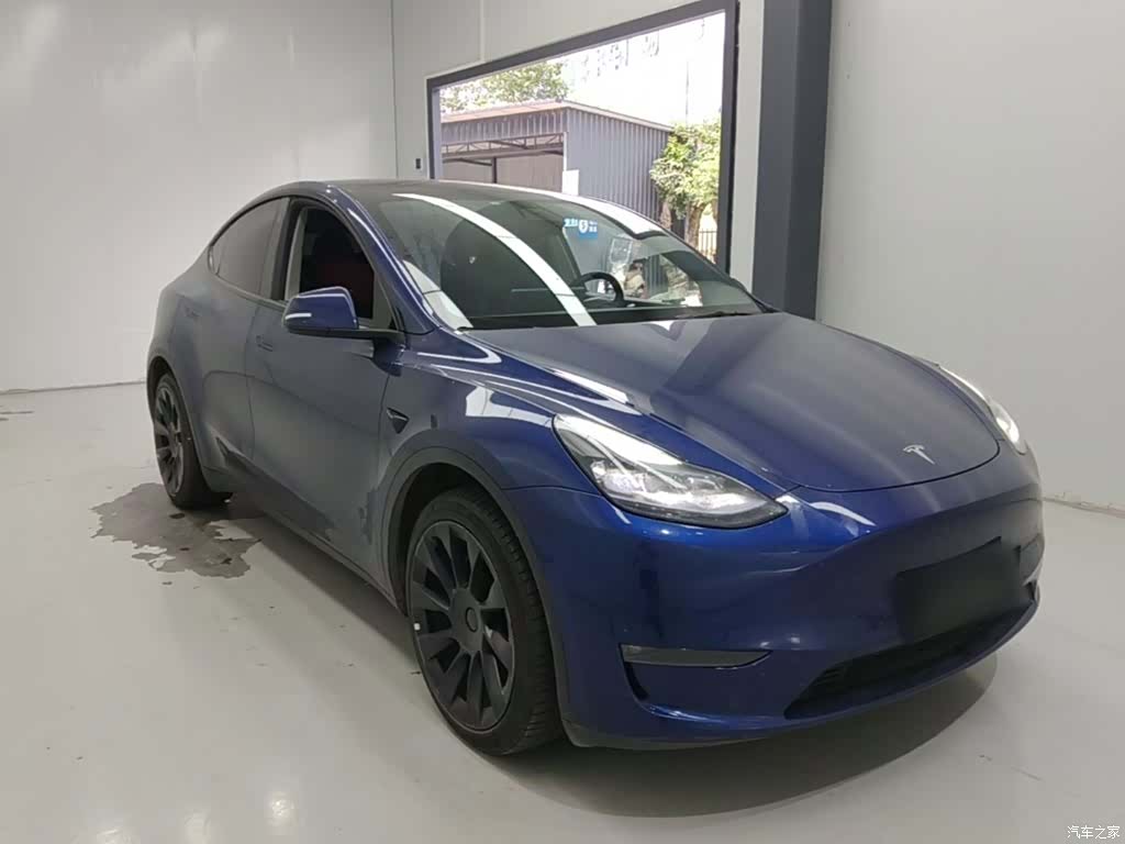 Tesla Model Y, 2023 4