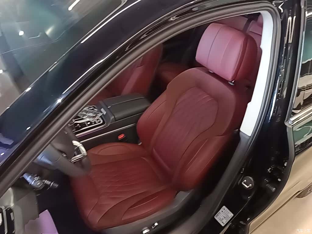 Hongqi HS5, 2024 15