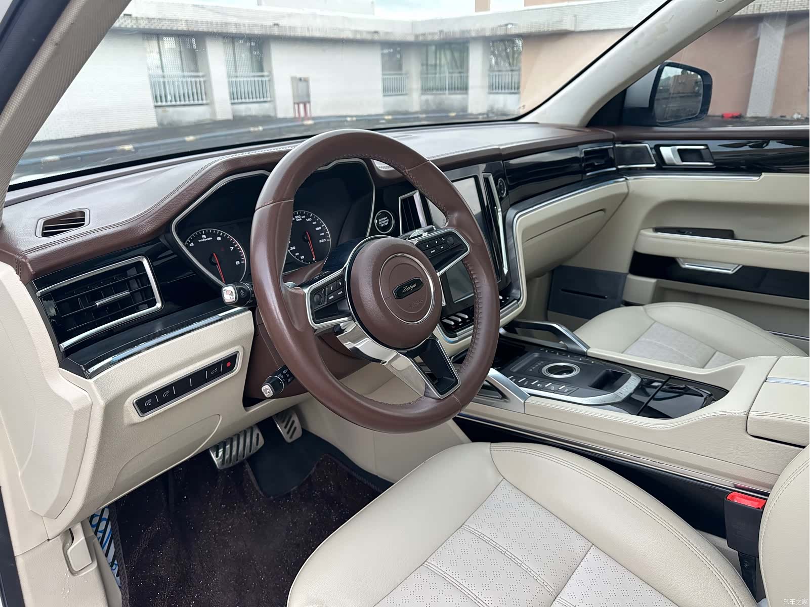 Zotye T700, 2017 10