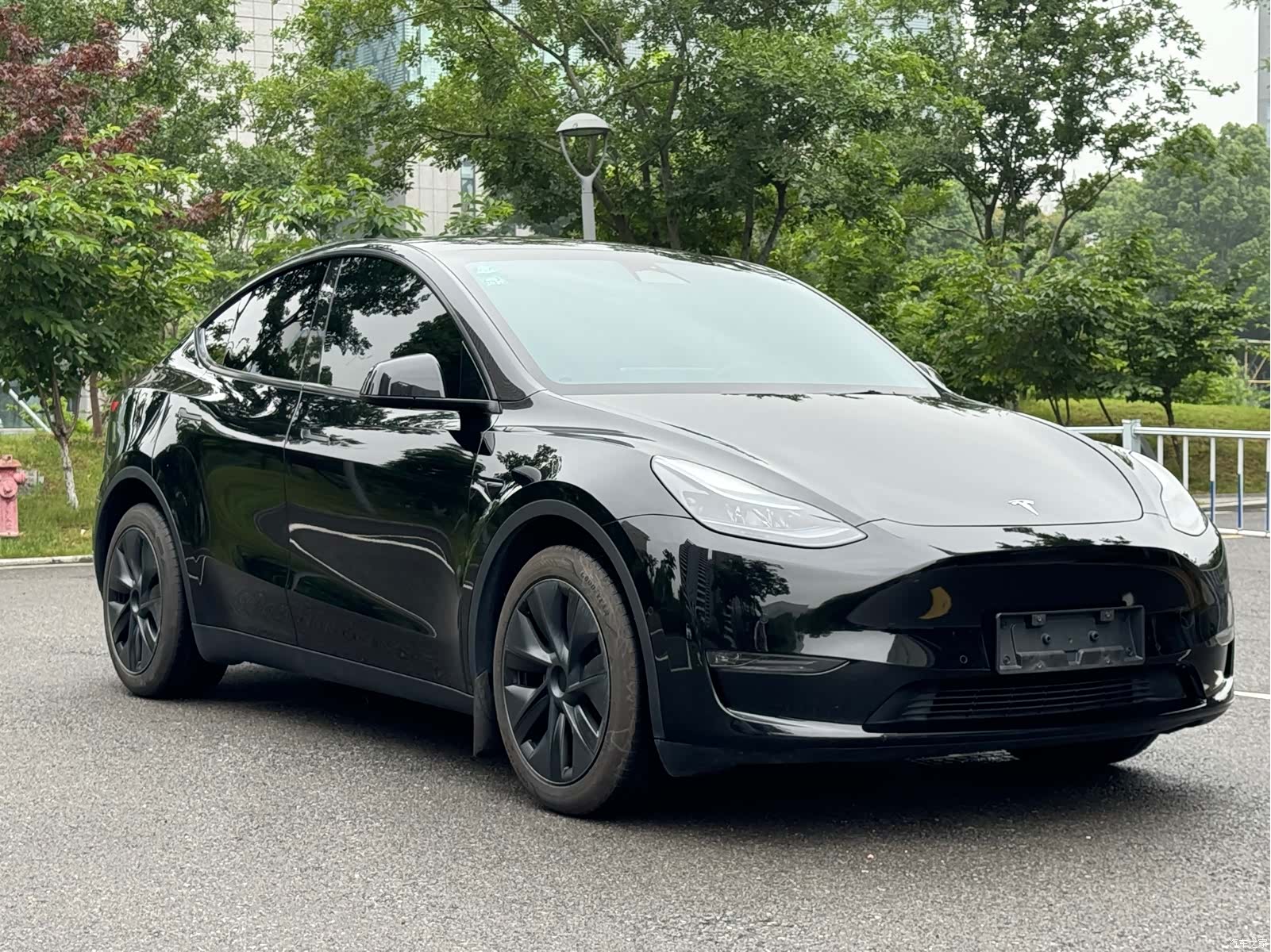 Tesla Model Y, 2023 3