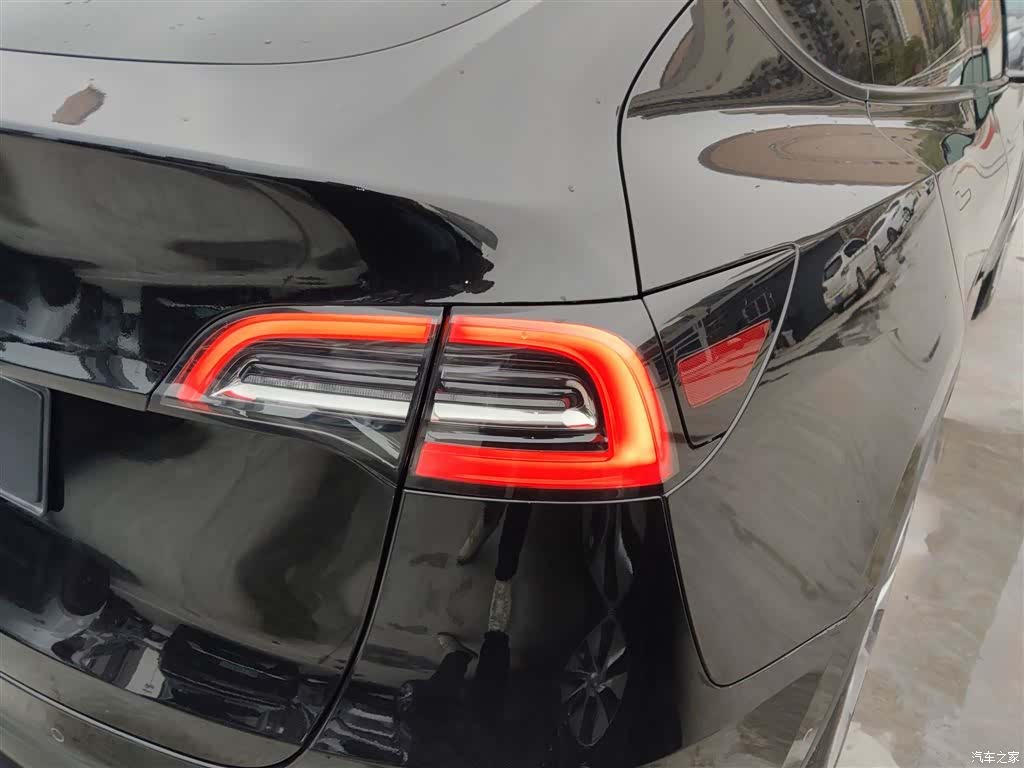 Tesla Model Y, 2023 8