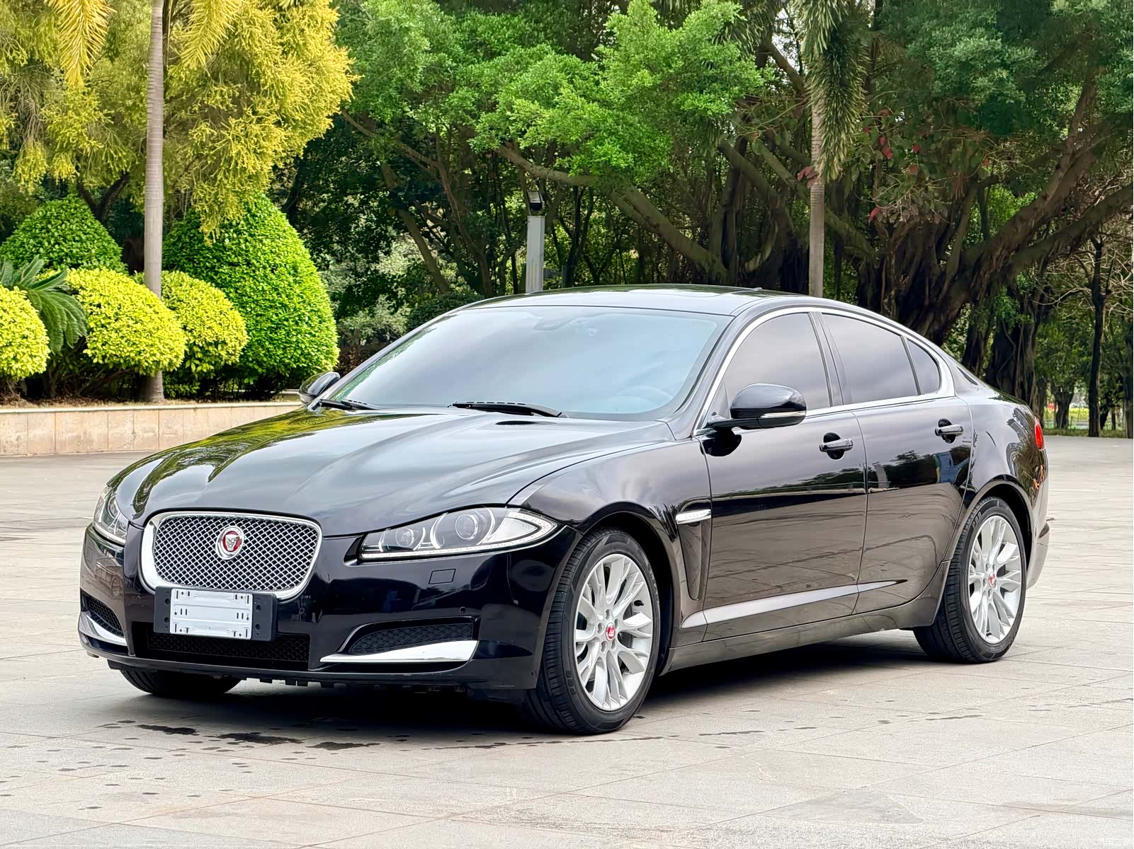 Jaguar XF, 2014 1