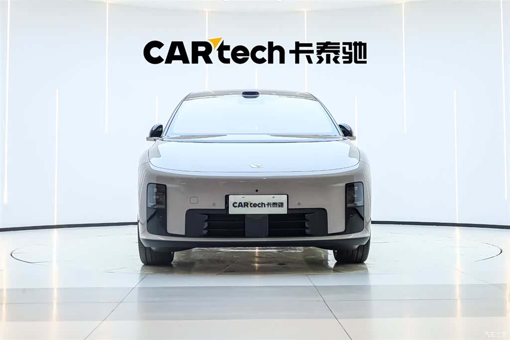 Li Auto i8, 2025 3