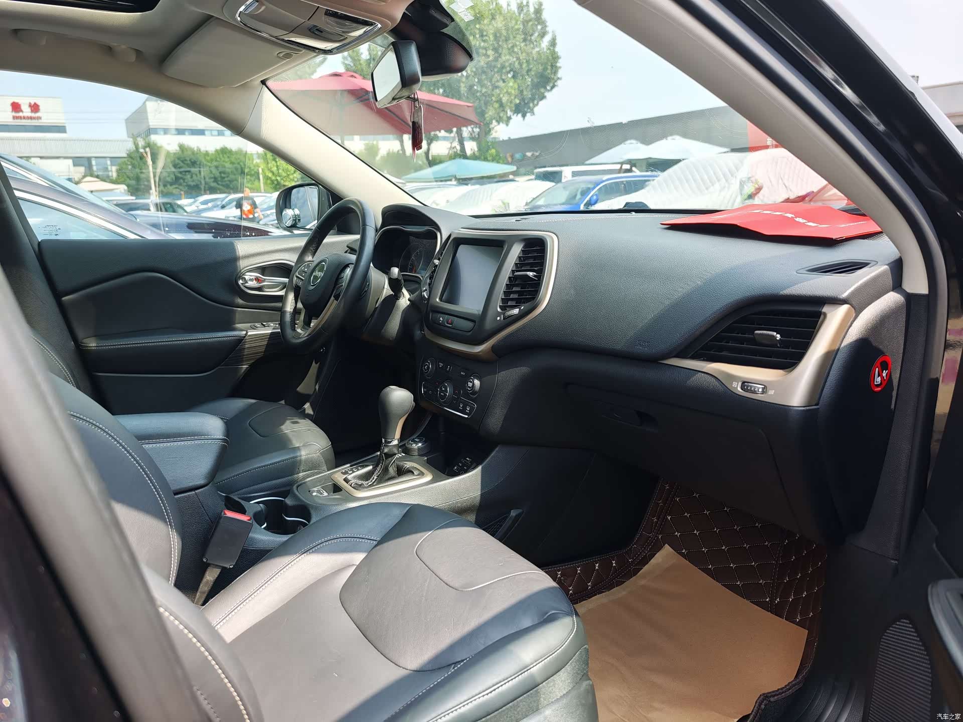 Jeep Cherokee, 2016 10
