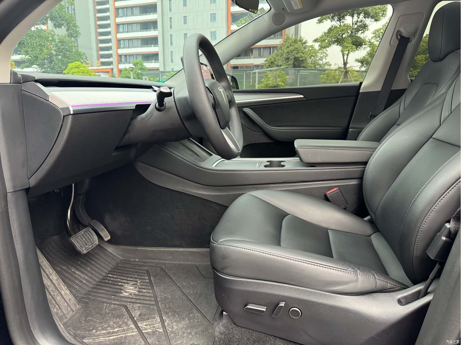 Tesla Model Y, 2023 все фото