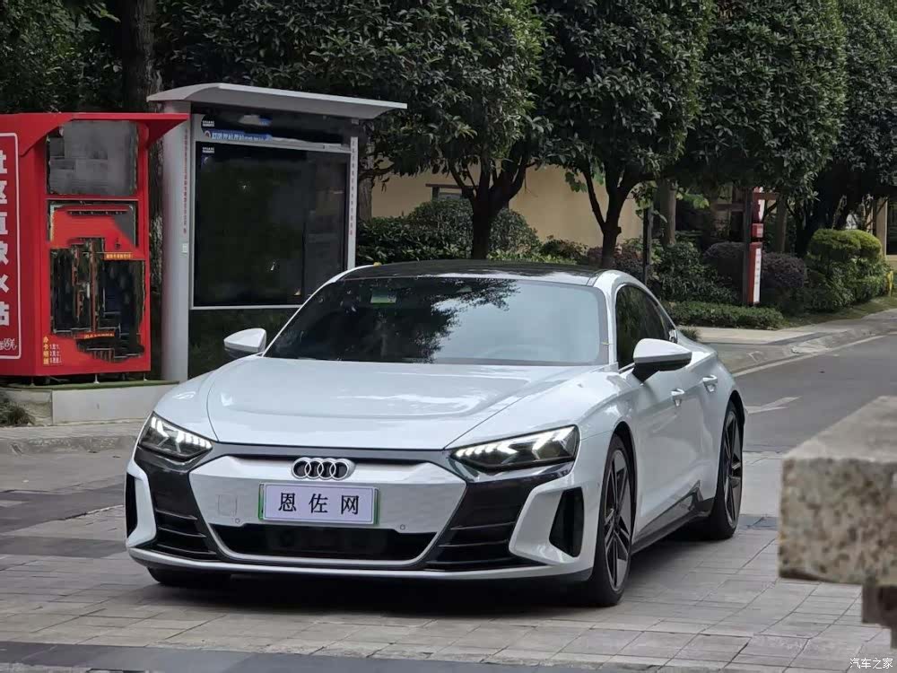 Audi e-tron, 2024 1