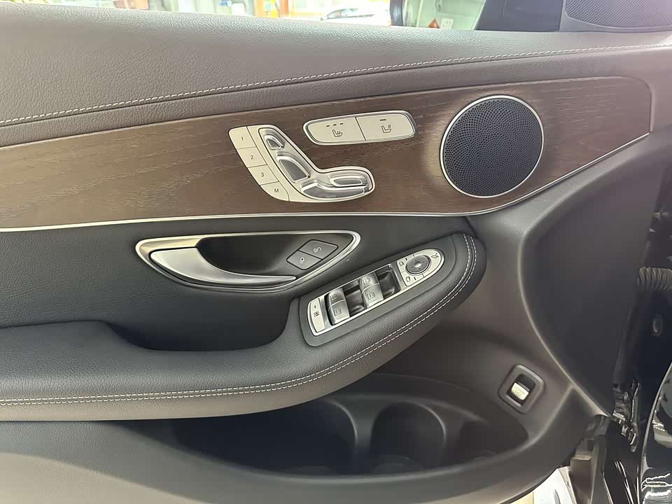 Mercedes-Benz GLC Mercedes-Benz GLC