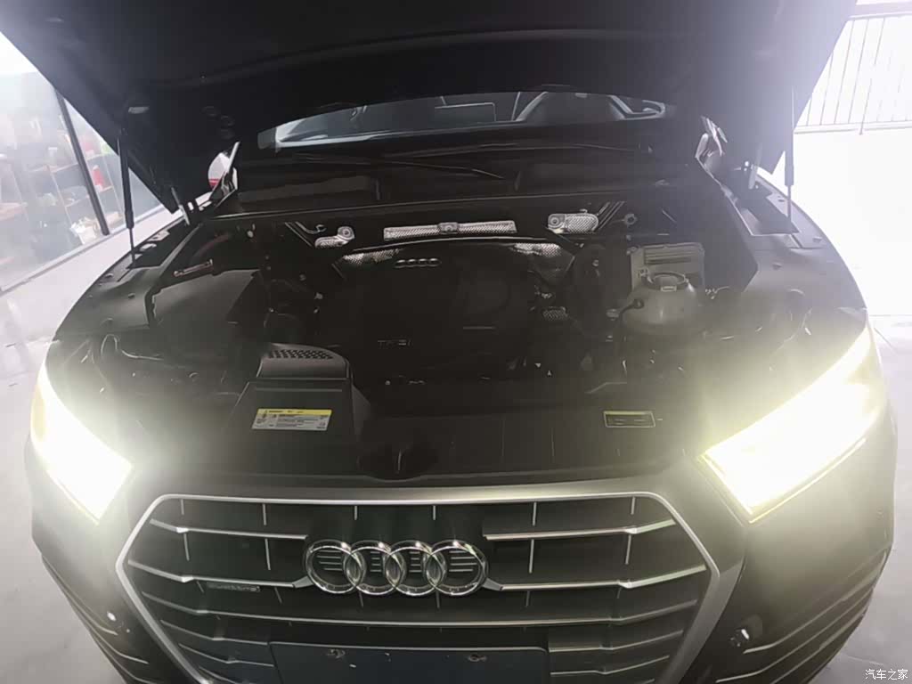 Audi Q5L, 2019 20