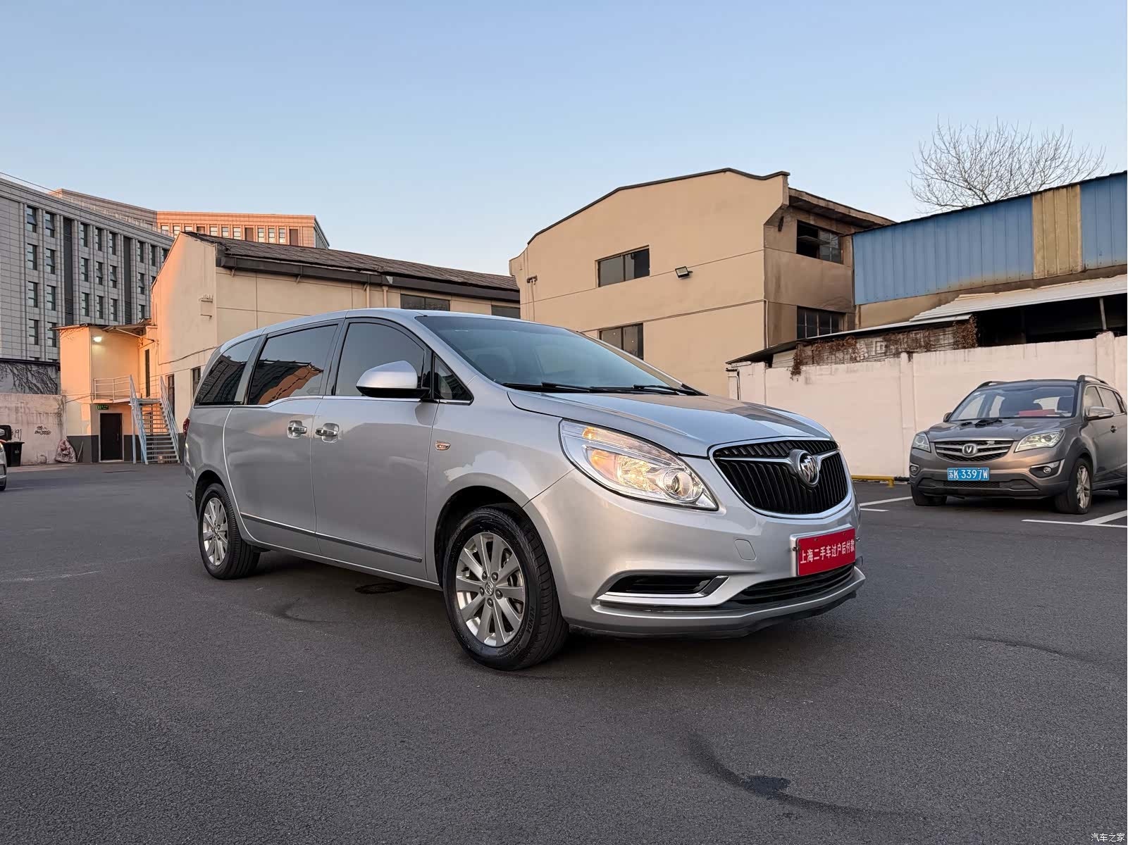 Buick GL8, 2019 3