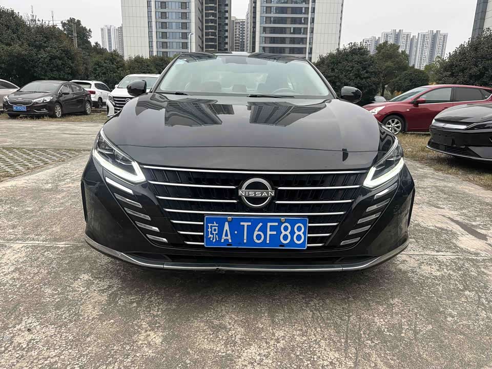 Nissan Teana