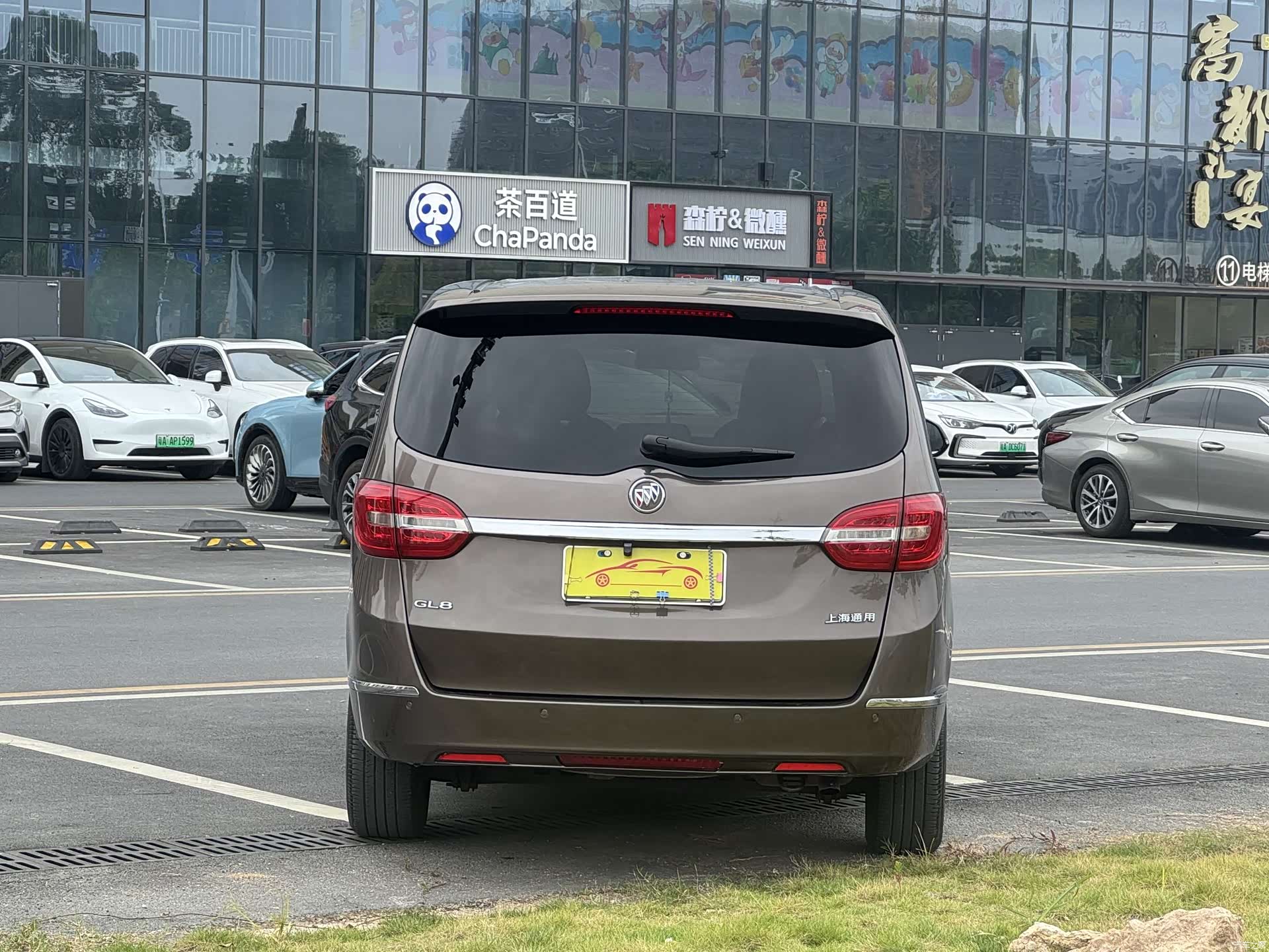 Buick GL8, 2015 6
