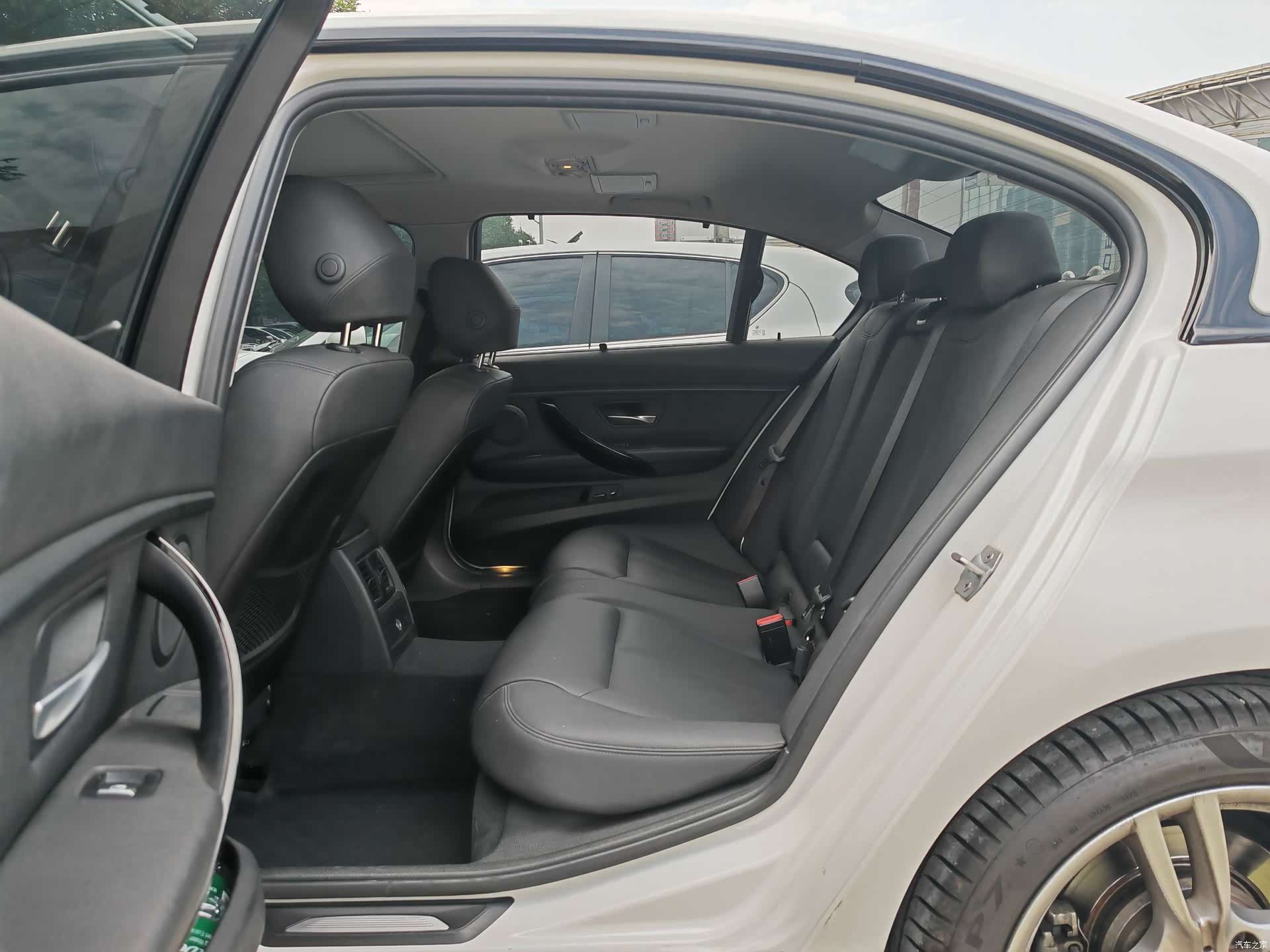 BMW 3 Series, 2017 9
