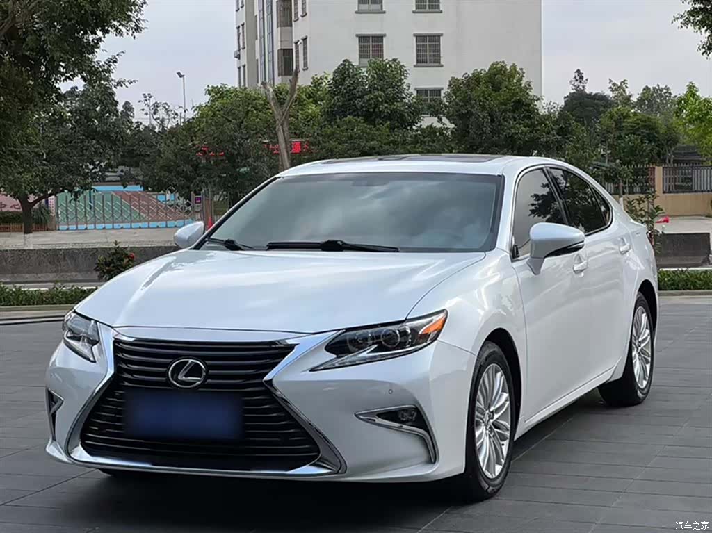 Lexus ES, 2016 2