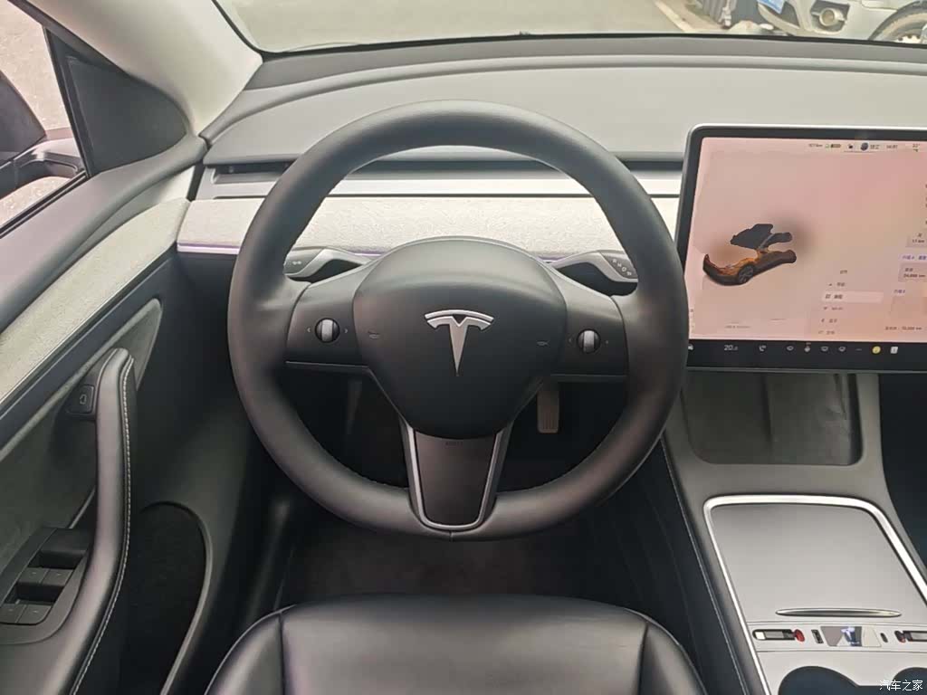 Tesla Model Y, 2024 11