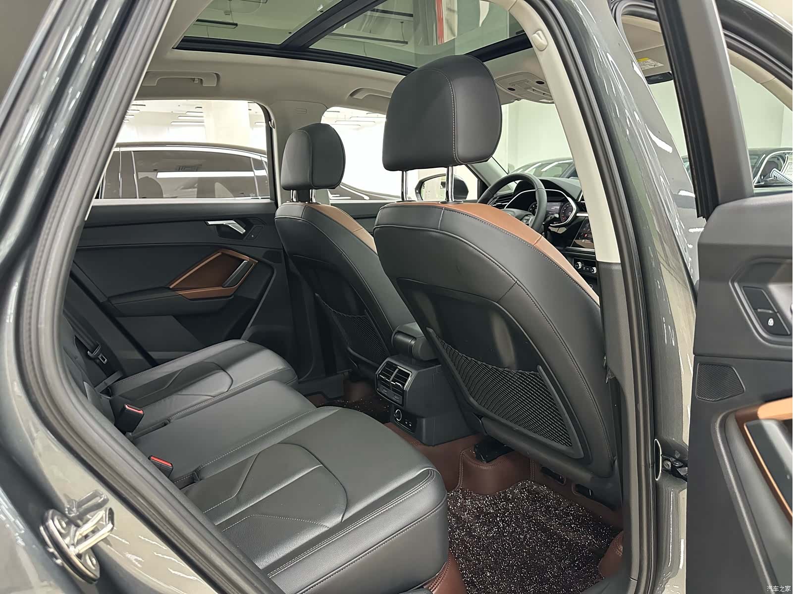 Audi Q3, 2023 10
