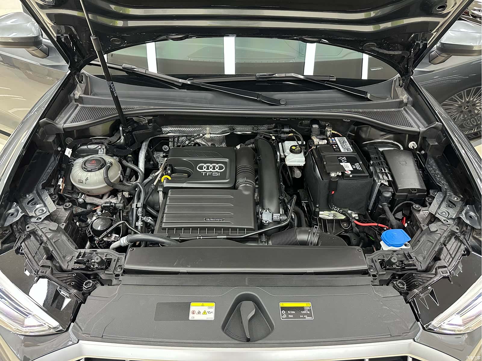Audi Q3, 2023 16