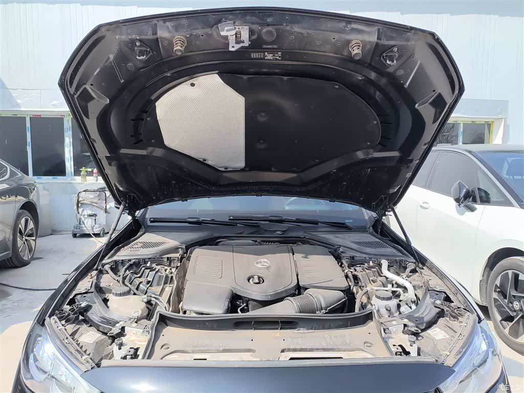 Mercedes-Benz E-Class, 2024 20