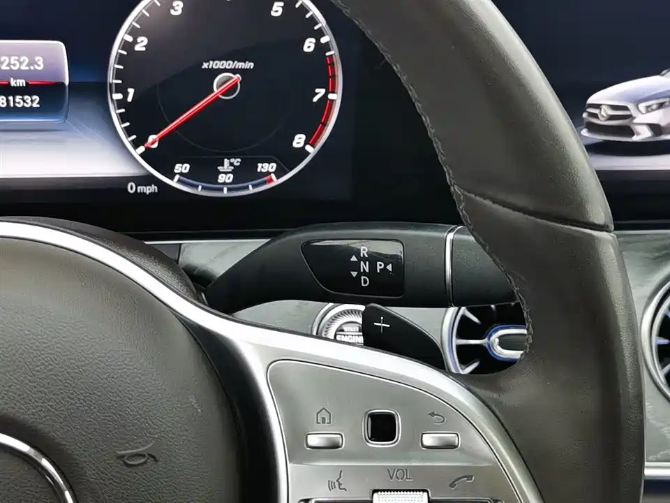 Mercedes-Benz CLS Mercedes-Benz CLS