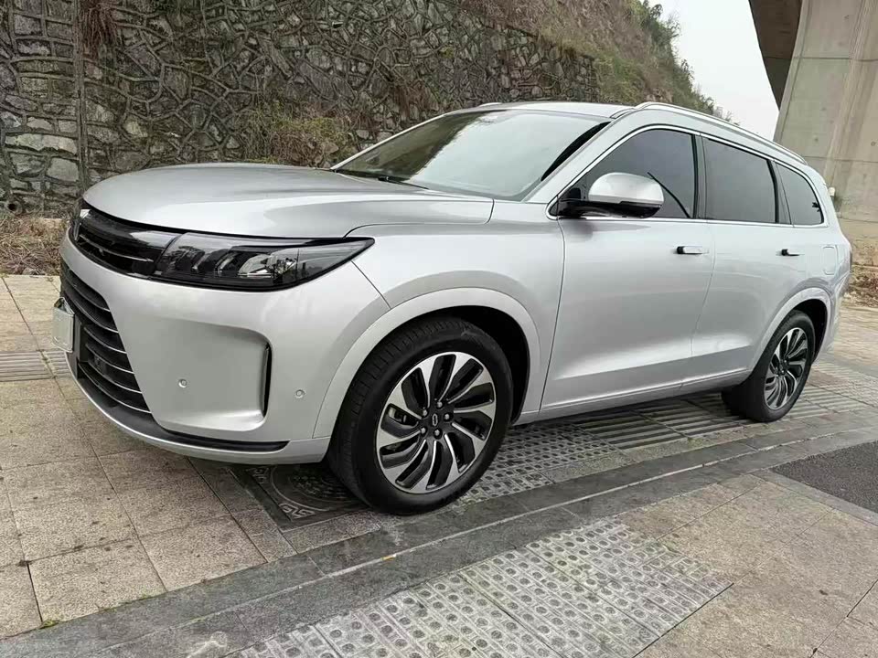 AITO Ask the world M7