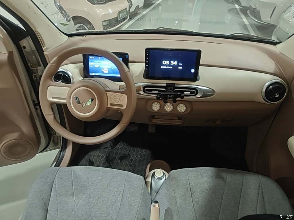 Wuling MINIEV, 2025 10