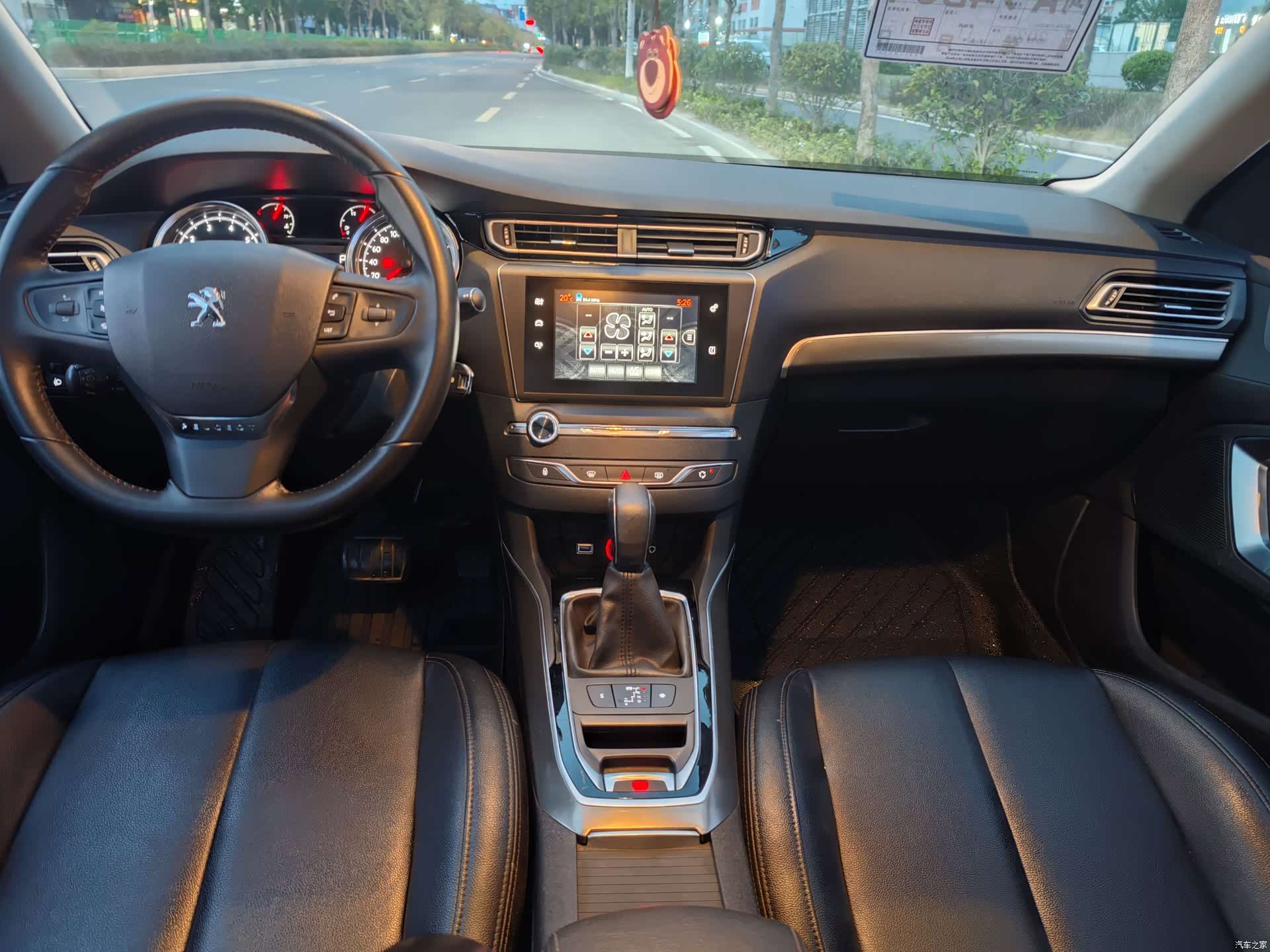 Peugeot 408, 2018 8