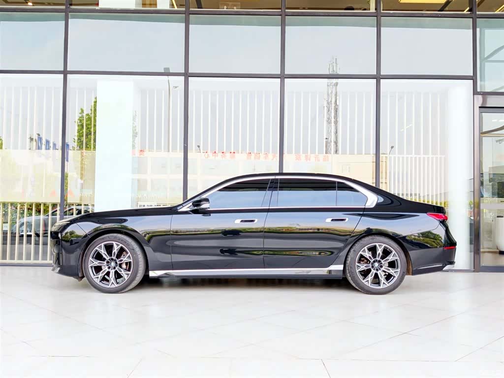 BMW 7 Series, 2024 все фото