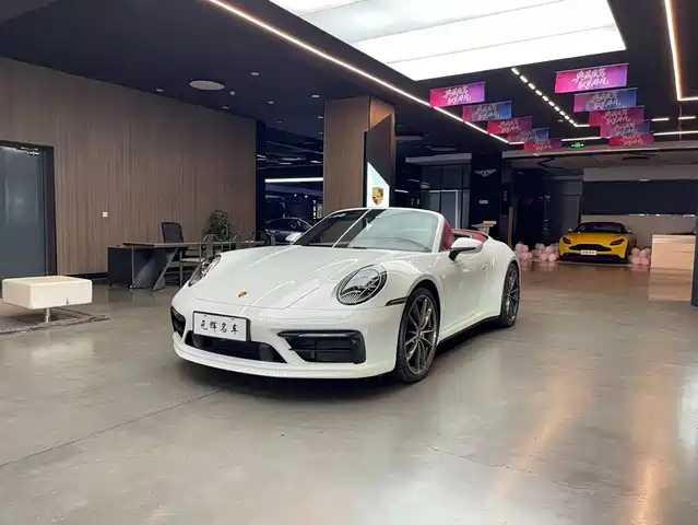 Porsche 911 2022 — купить из Китая под заказ