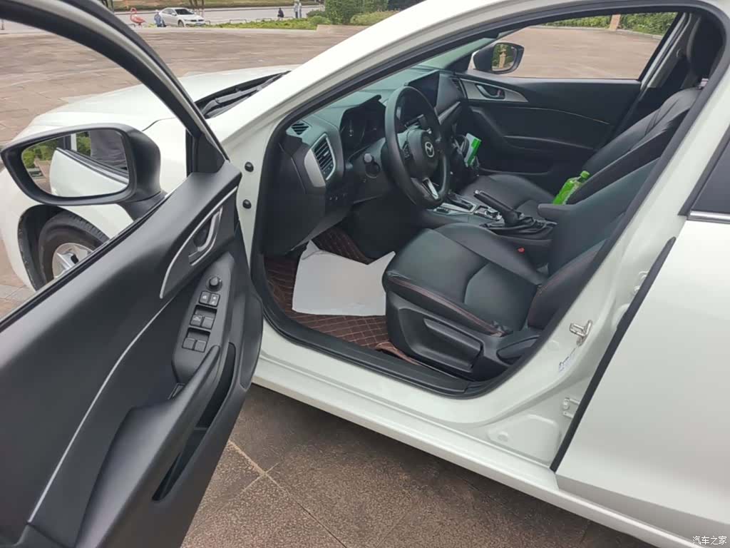 Mazda Mazda3, 2018 16