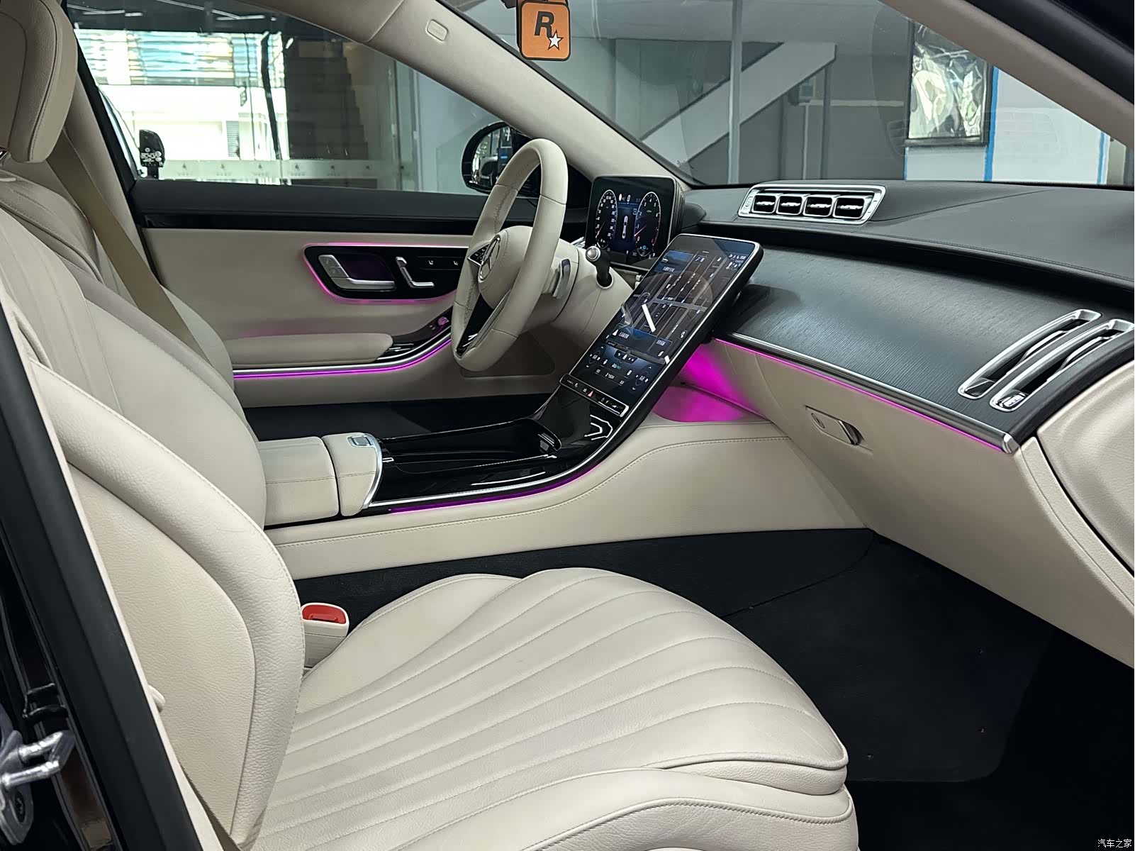 Mercedes-Benz S-Class, 2023 8