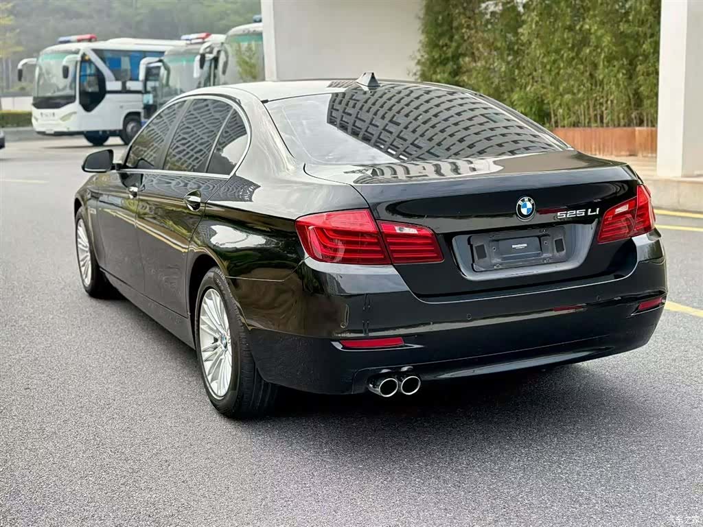 BMW 5 Series, 2016 24