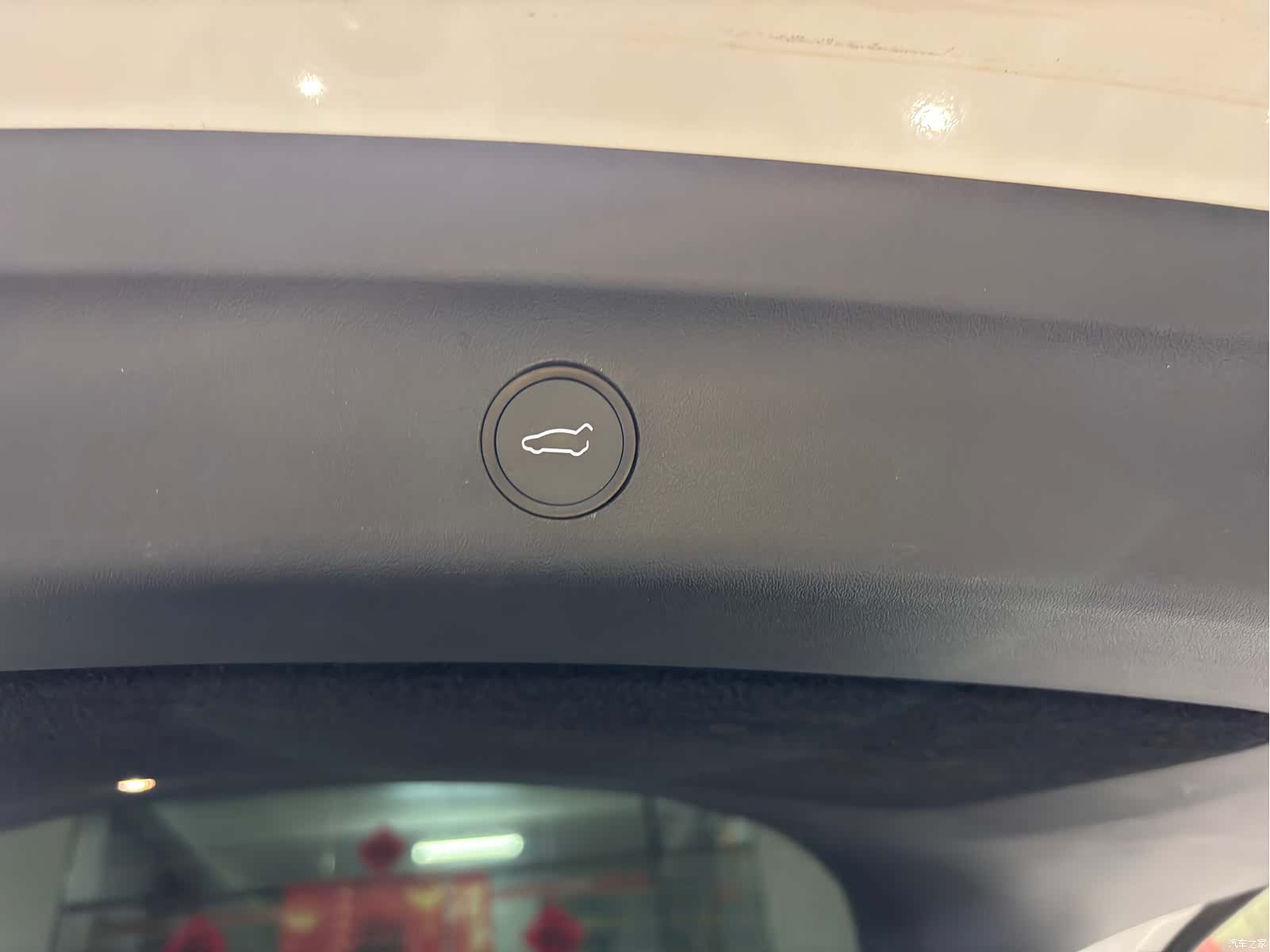Tesla Model Y, 2023 28