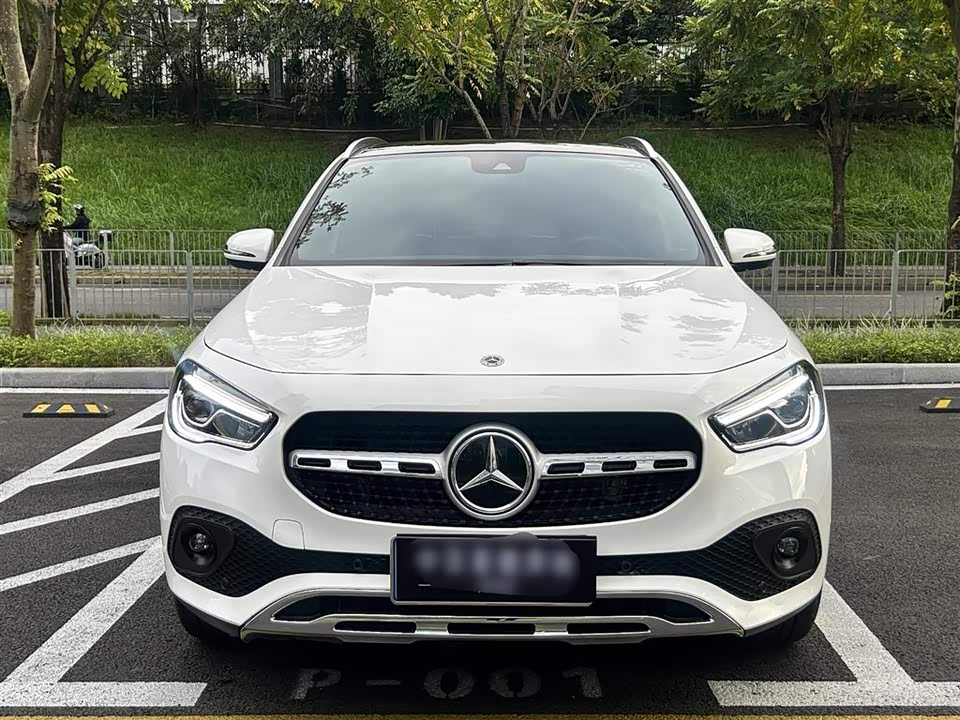 Mercedes-Benz GLA