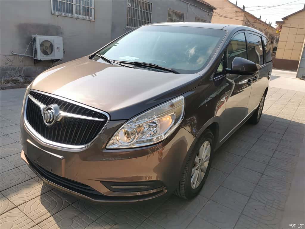 Buick GL8, 2017 1