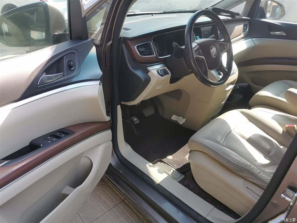 Buick GL8, 2017 16