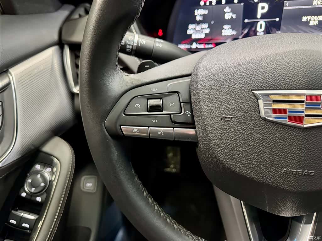 Cadillac CT5, 2023 25