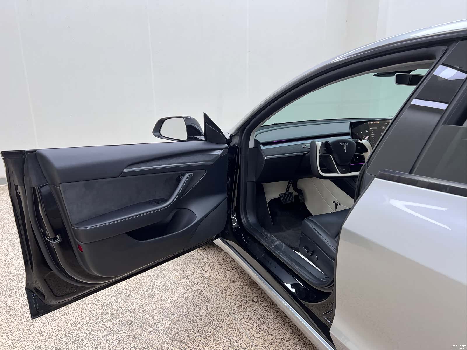 Tesla Model 3, 2023 12