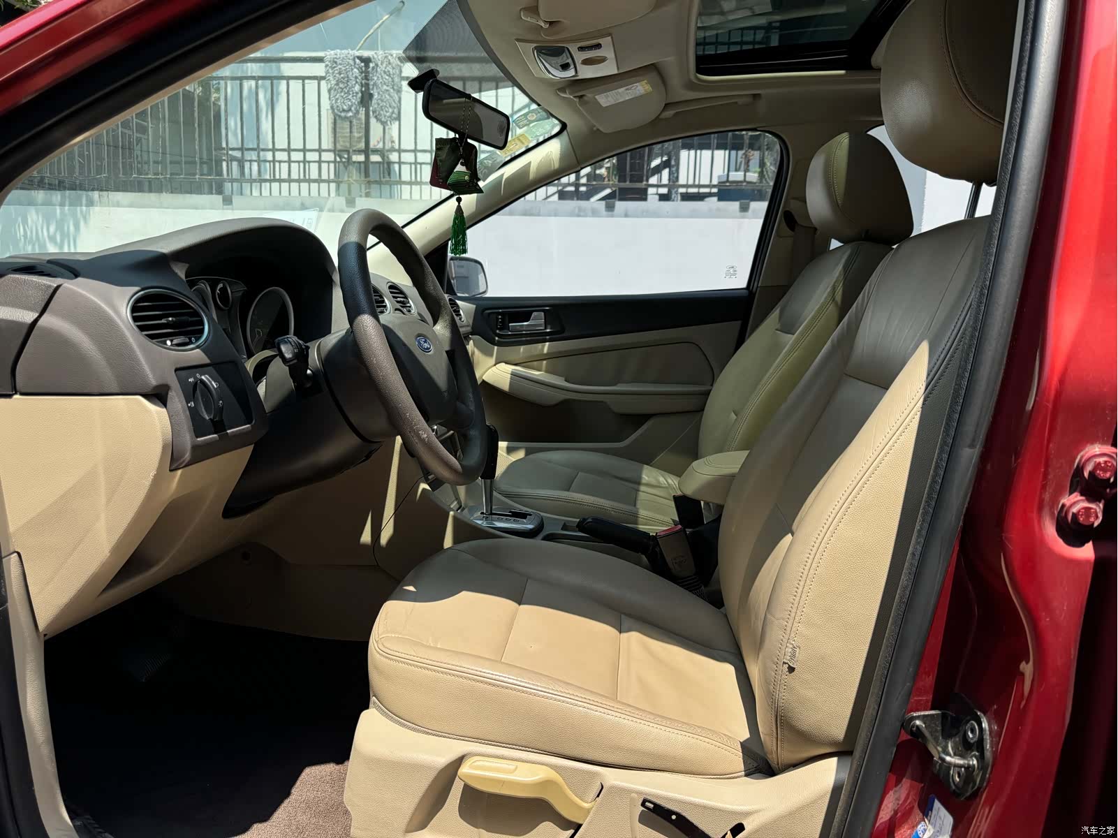 Ford Focus, 2012 4
