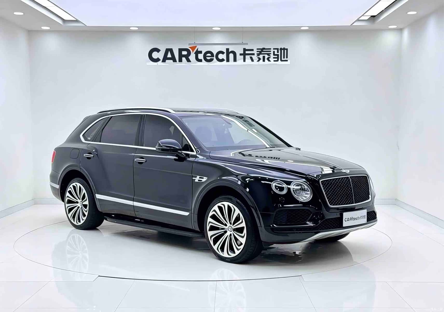 Bentley Bentayga, 2018 2
