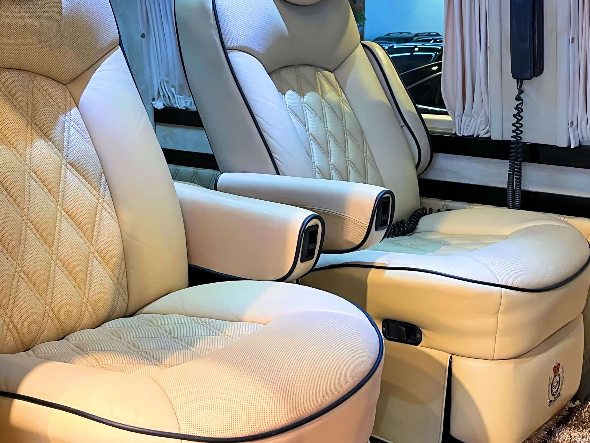 Ford E350, 2012 13