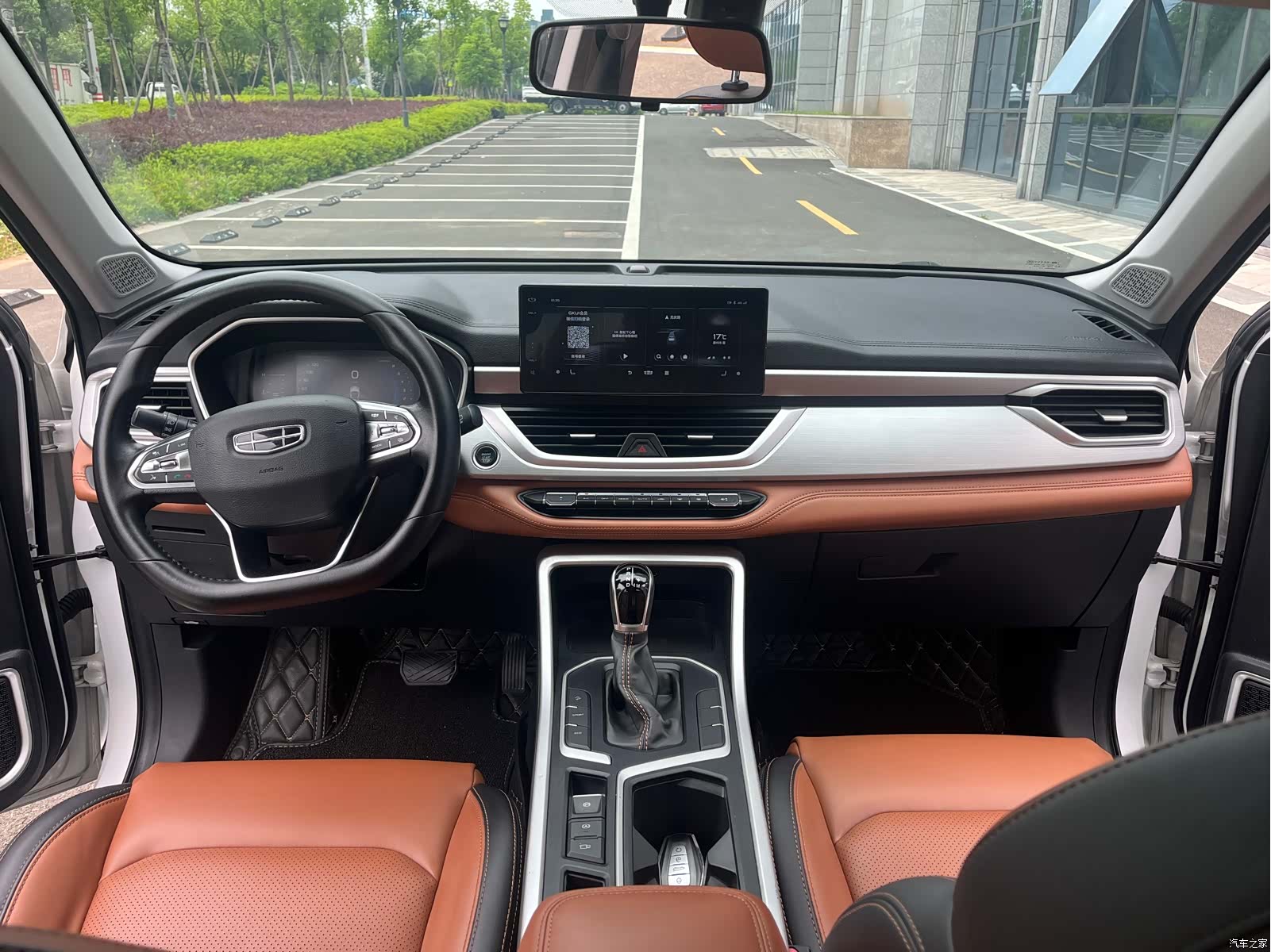 Geely X6, 2020 14