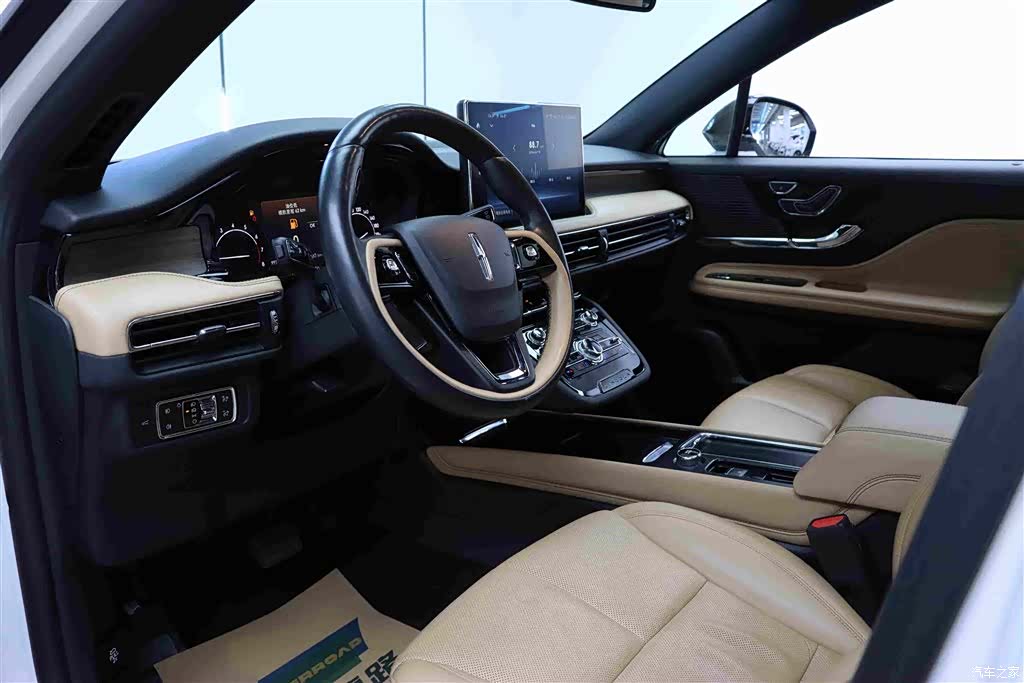 Lincoln Corsair, 2021 11